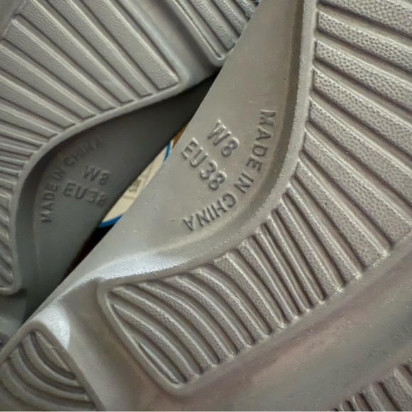 NWT gray Floopi cushion rubber Sophie Comfort Slide Sandals Size 8 - Picture 5 of 5